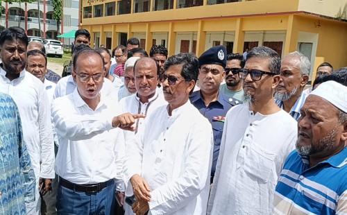 ফুলগাজীতে প্রধানমন্ত্রীর সভাস্থল পরিদর্শনকালে কৃষিমন্ত্রী  ফেনীতে ৭ হাজার কৃষক কার্ড বিতরণ করবেন প্রধানমন্ত্রী
