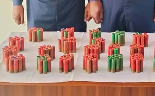 দাগনভূঞা থানা পুকুরে মিলল   পুলিশের লুট হওয়া ২১৯ রাউন্ড কার্তুজ