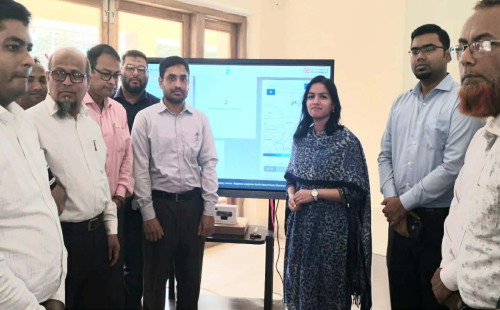 পরশুরামে বন্যার পূর্বাভাস জানাতে ডিজিটাল ডিসপ্লে বোর্ড চালু