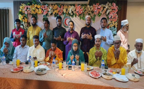 ফেনীতে রেড ক্রিসেন্ট সোসাইটির ইফতার