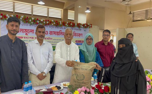 ফেনীতে আউশ প্রণোদনা পেল ২৪৭০ কৃষক