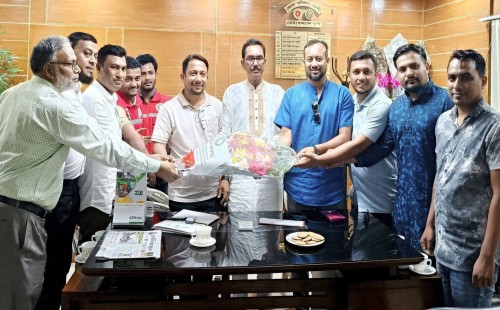 ফেনী জেলা পরিষদের প্রশাসকের সাথে রেড ক্রিসেন্ট নেতৃবৃন্দের সৌজন্য সাক্ষাৎ