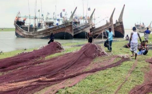 ৫৮ দিনের নিষেধাজ্ঞায় কর্মহীন হাতিয়ার জেলেরা