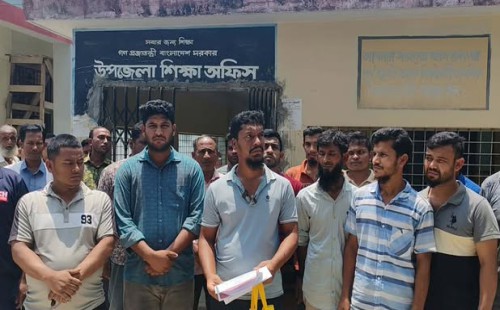 পরশুরামে প্রাবিতে দপ্তরীদের বেতন-ভাতা নিয়ে হয়রানি