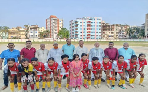 ফেনীতে অনূর্ধ্ব-১৪ বালিকা ফুটবল টুর্নামেন্টের উদ্বোধন
