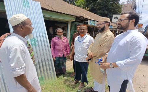 দাগনভূঁঞায় পৌর জামায়াতের উদ্যোগে  অসহায় পরিবারের মাঝে টিন উপহার প্রদান