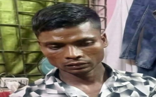 ফুলগাজীতে শিশুর রহস্যজনক মৃত্যু  স্ত্রীর দাবি, স্বামী কোল থেকে ফেলে শিশুটিকে হত্যা করা হয়েছে