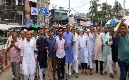 ছাগলনাইয়ায় নিষিদ্ধ আ.লীগের বিরুদ্ধে বিএনপির বিক্ষোভ
