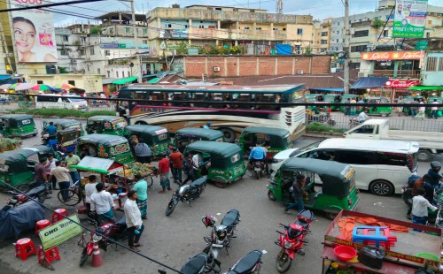 অবৈধ সিএনজি-রিক্সার দাপটে  যানজটে নাকাল দাগনভূঁঞা শহর