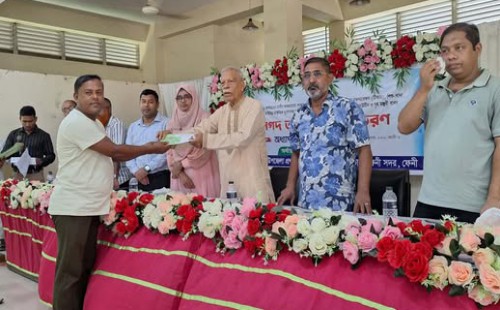 ফেনীতে ৫৫ লাখ টাকার টিআর-কাবিখার চেক বিতরণ