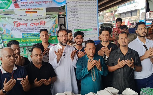 শহীদের স্মরণে স্বপ্নযাত্রা যুব সংঘের দোয়া ও খাবার বিতরণ