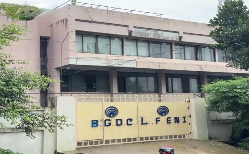 ফেনীতে ফের তীব্র গ্যাস সংকট   অচল ফিলিং স্টেশন, বাসাবাড়িতে চরম ভোগান্তি